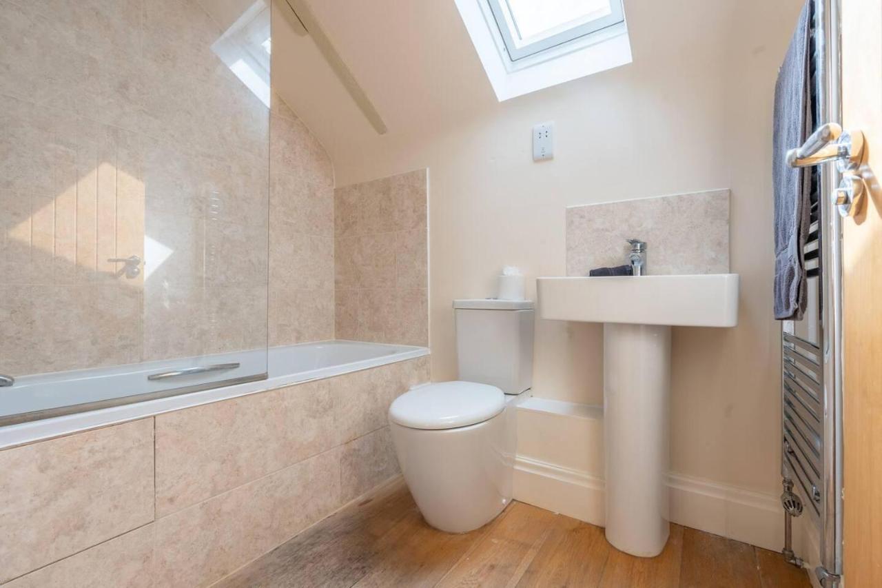 Charming 1-Bed Loft In Caerleon Apartment Newport  Exterior foto