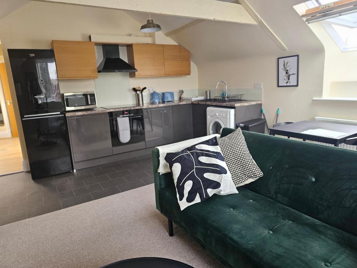 Charming 1-Bed Loft In Caerleon Apartment Newport  Exterior foto